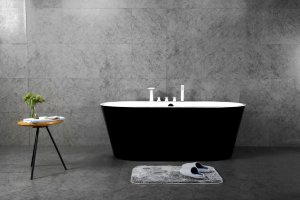 Отдельностоящая, овальная акриловая ванна в комплекте со сливом-переливом цвета хром.  BelBagno
